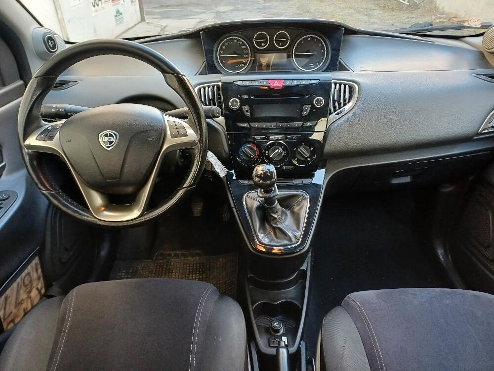 Lancia Ypsilon 1.2 69 CV 5 porte GPL Ecochic Gold 2015