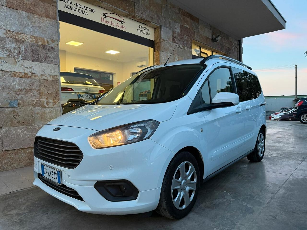 Ford Tourneo Courier 2020 1.5 tdci 100cv S&S Sport my20