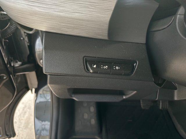 RENAULT Trafic BluedCi 9 POSTI 170CV EDC PC-TN SPACE Class IVA ES