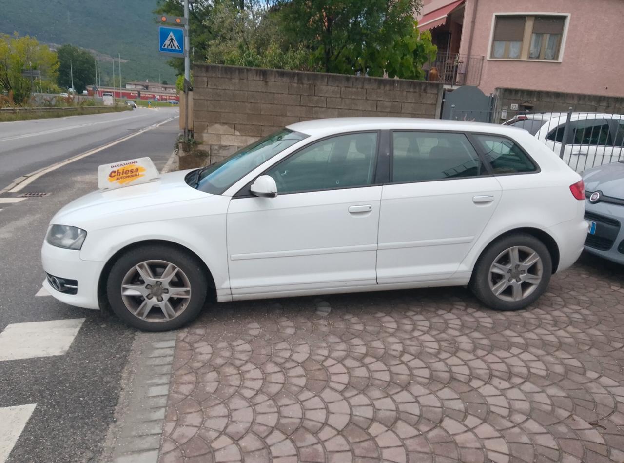Audi A3 1.6 TDI 105 CV CR Attraction