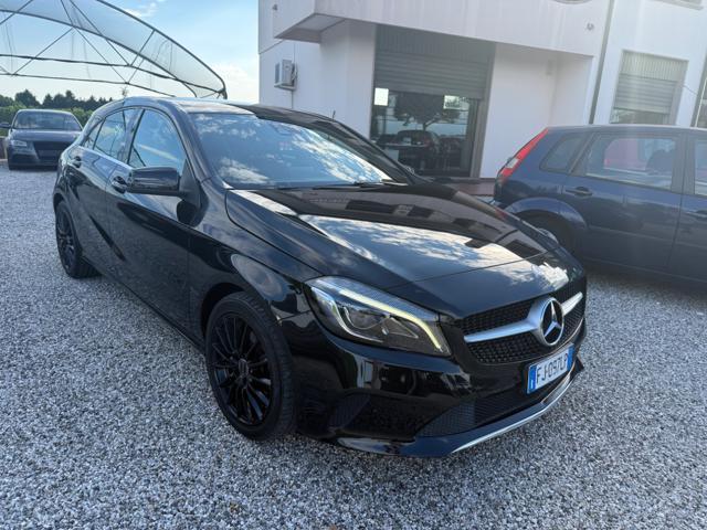 MERCEDES-BENZ A 200 d Automatic Premium