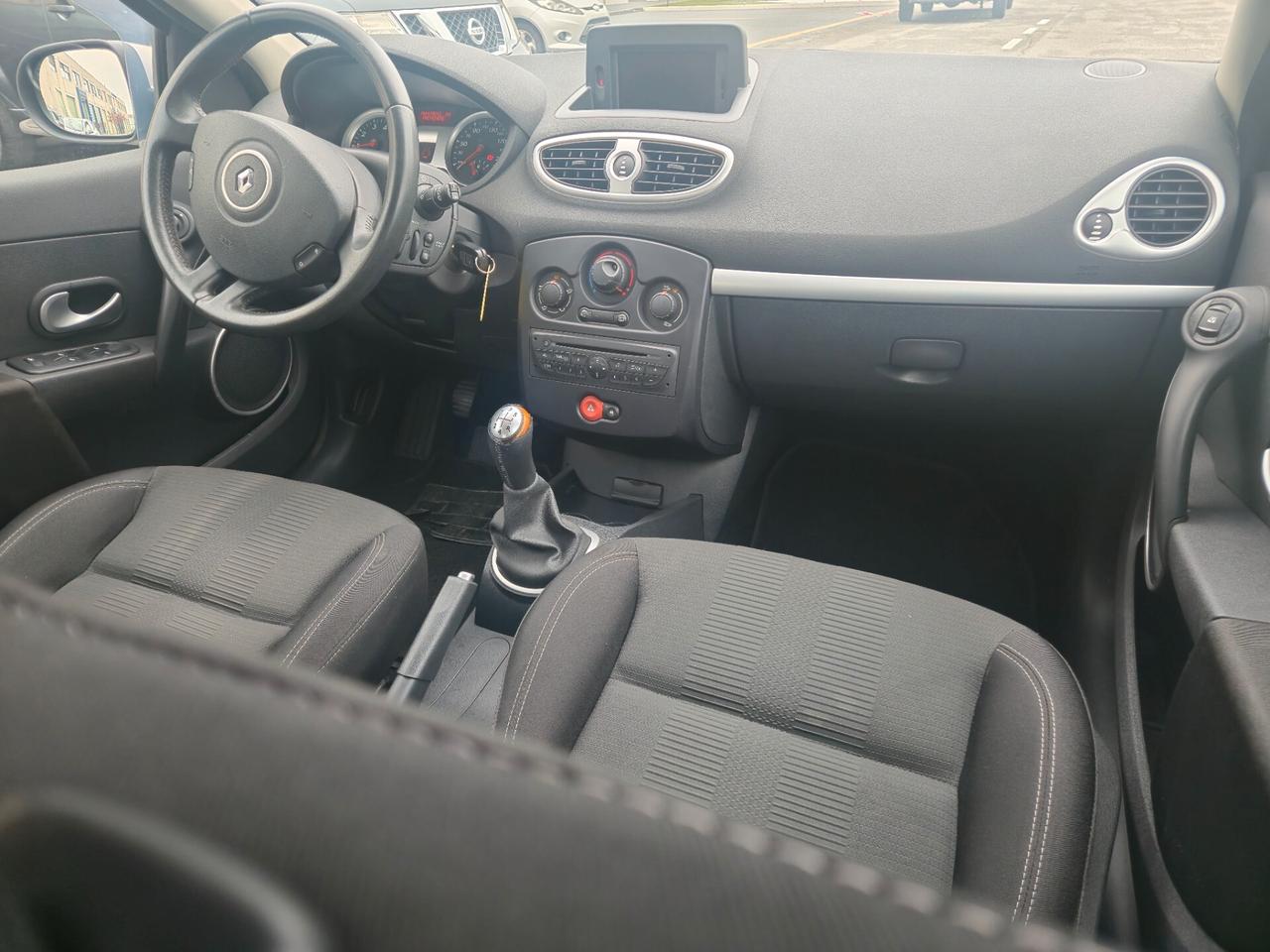 Renault Clio 1.2 16V 5 porte Dynamique