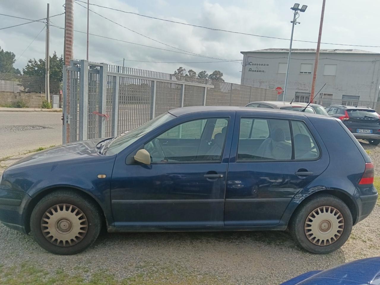 Volkswagen Golf 1.9 TDI/90 CV cat 5 porte