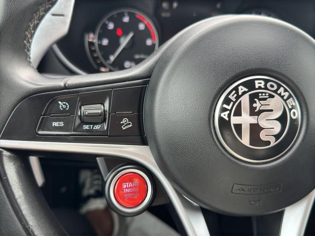 Alfa Romeo Stelvio 2.2 t Executive Q4 210cv con Telecamera e CarPlay