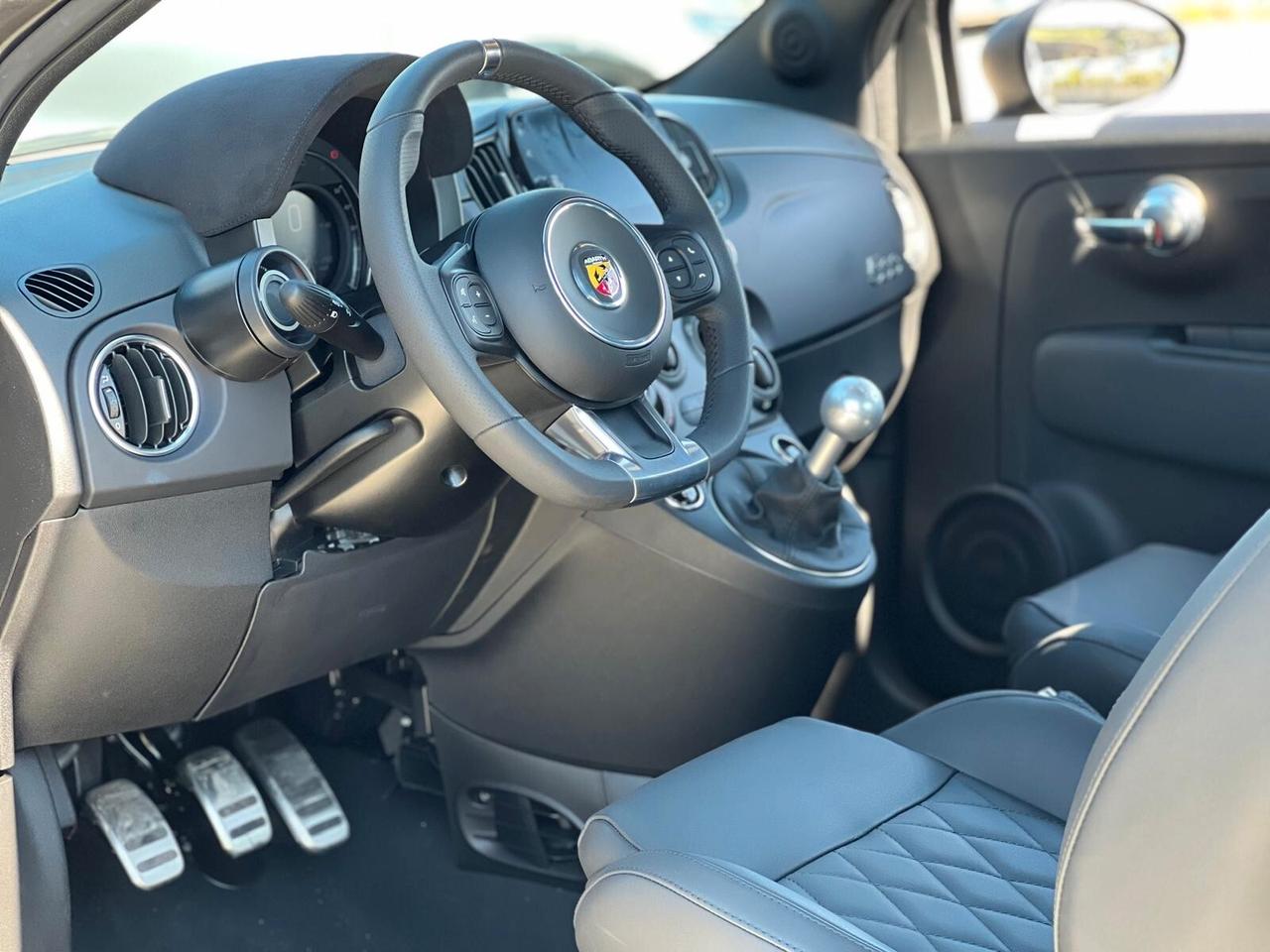 Abarth 595 C 1.4 Turbo T-Jet 165 CV