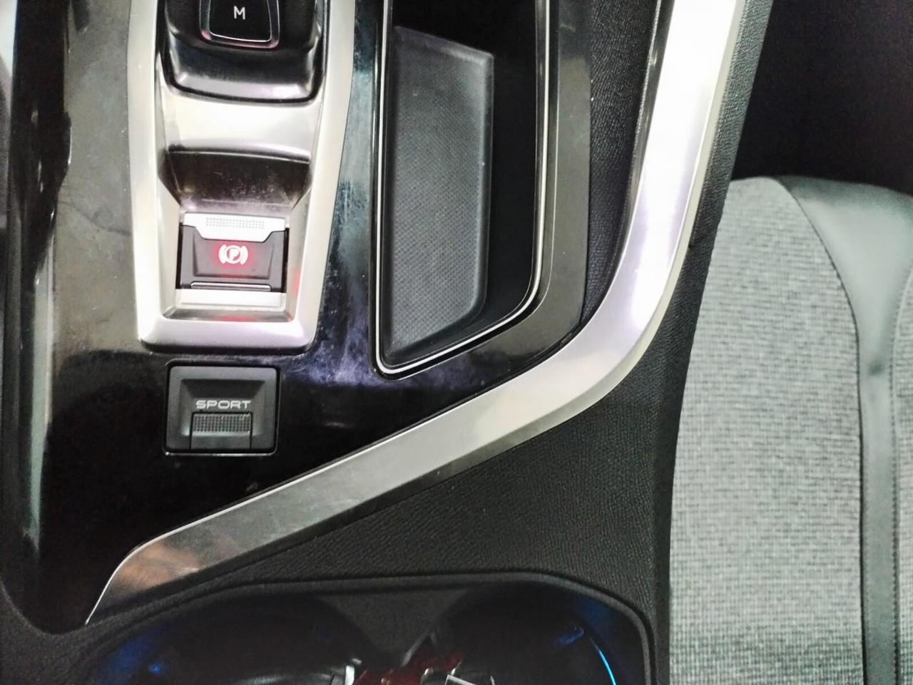 Peugeot 5008 BlueHDi 130 S&S EAT8 Allure