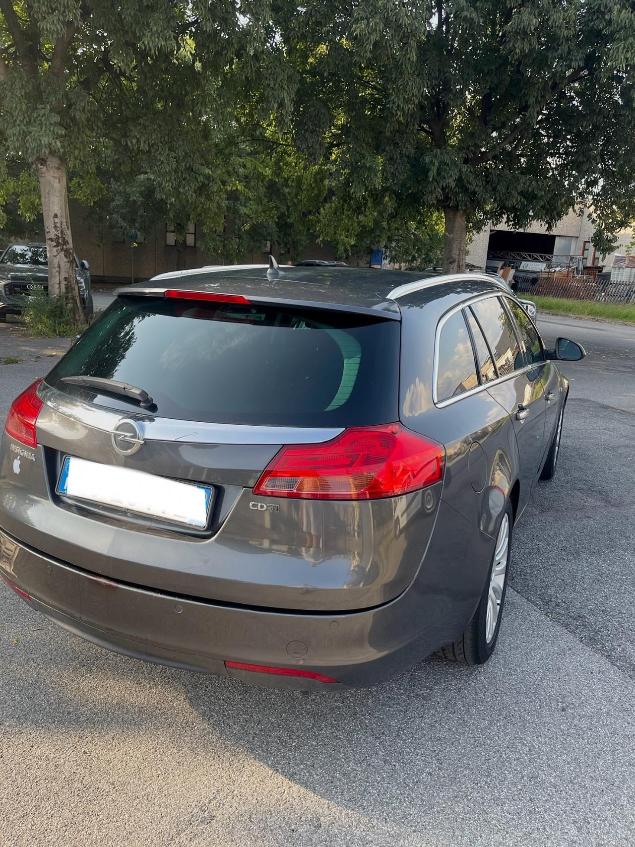 Opel Insignia 2.0 CDTI Sports Tourer Cosmo 2011