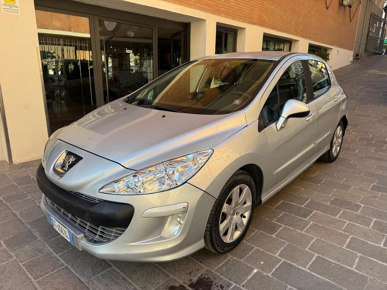 PEUGEOT 308 1.6 HDi 90CV 5 porte Tecno