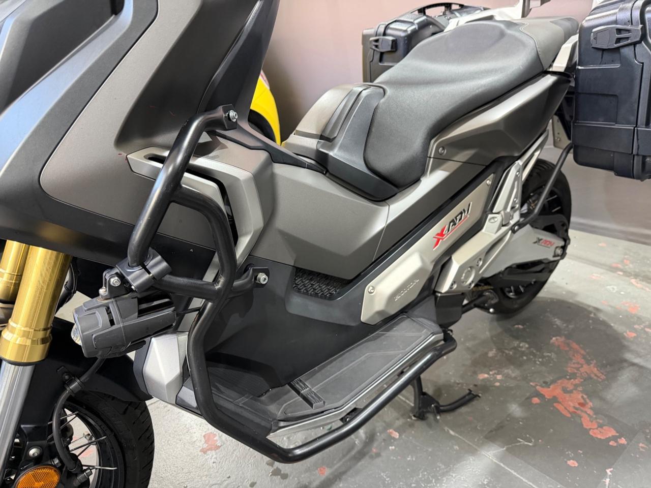 HONDA X-ADV 750 TRAVEL ABS