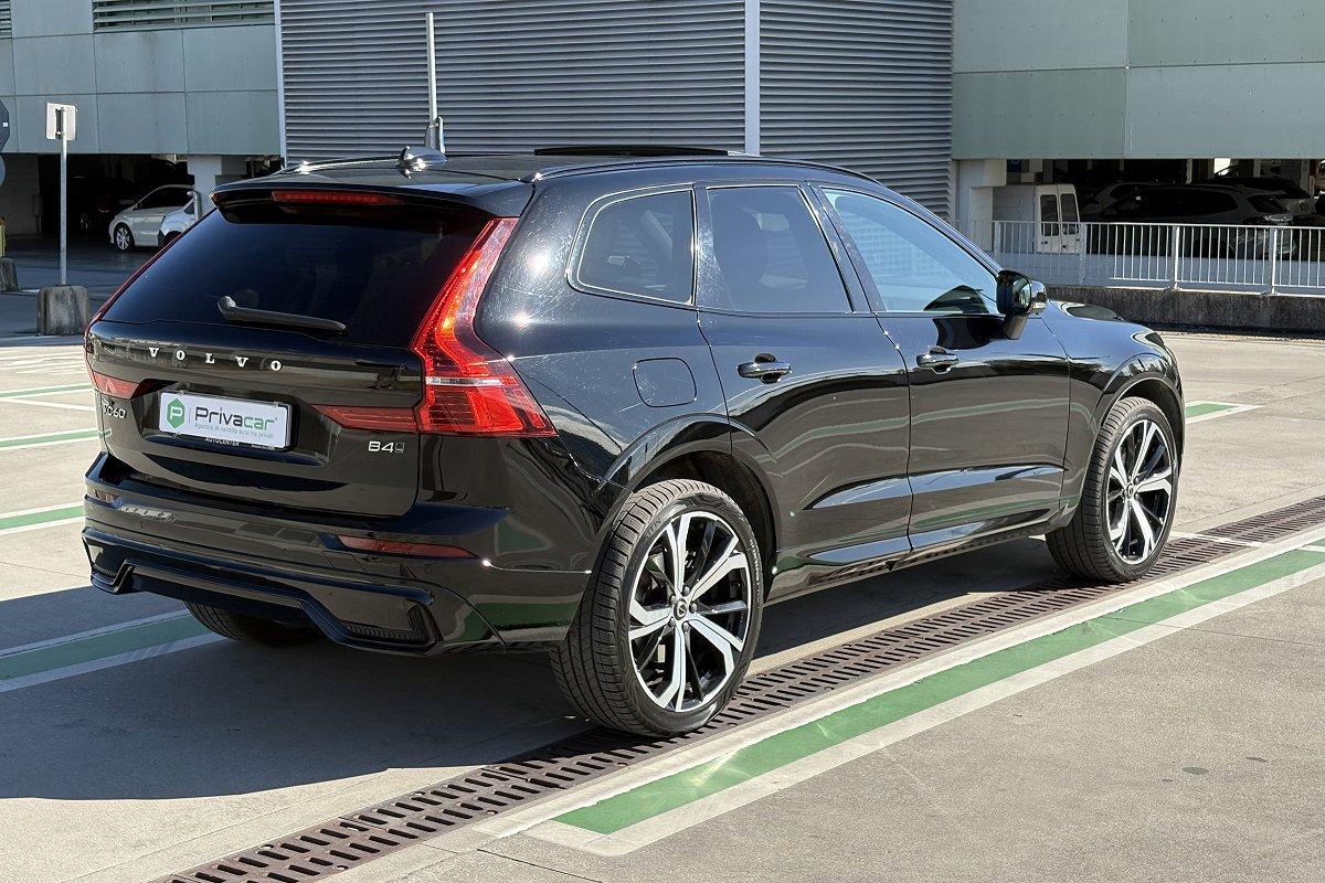 VOLVO XC60 B4 (d) AWD automatico Plus Dark N1
