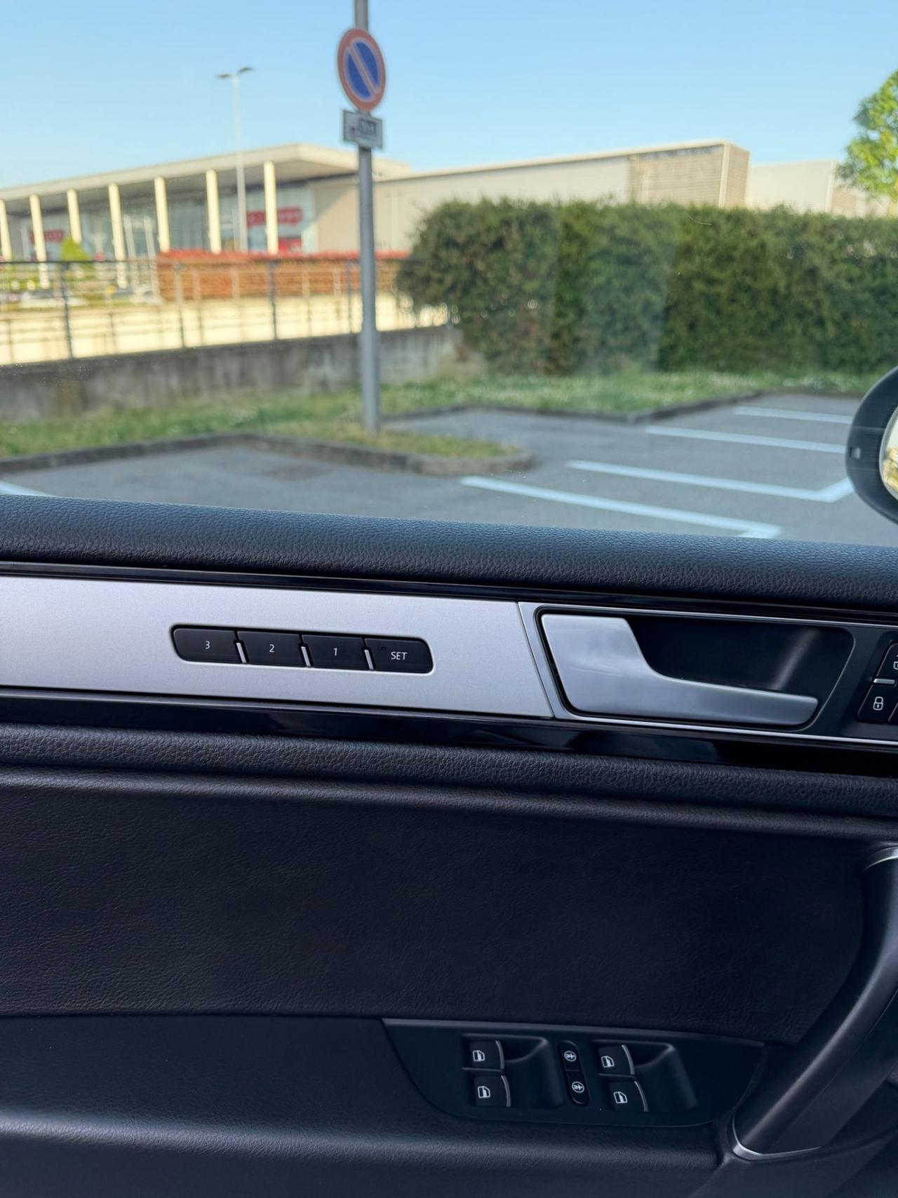 Volkswagen Touareg 3.0 TDI 204 CV tiptronic BlueMotion Techn. Executive