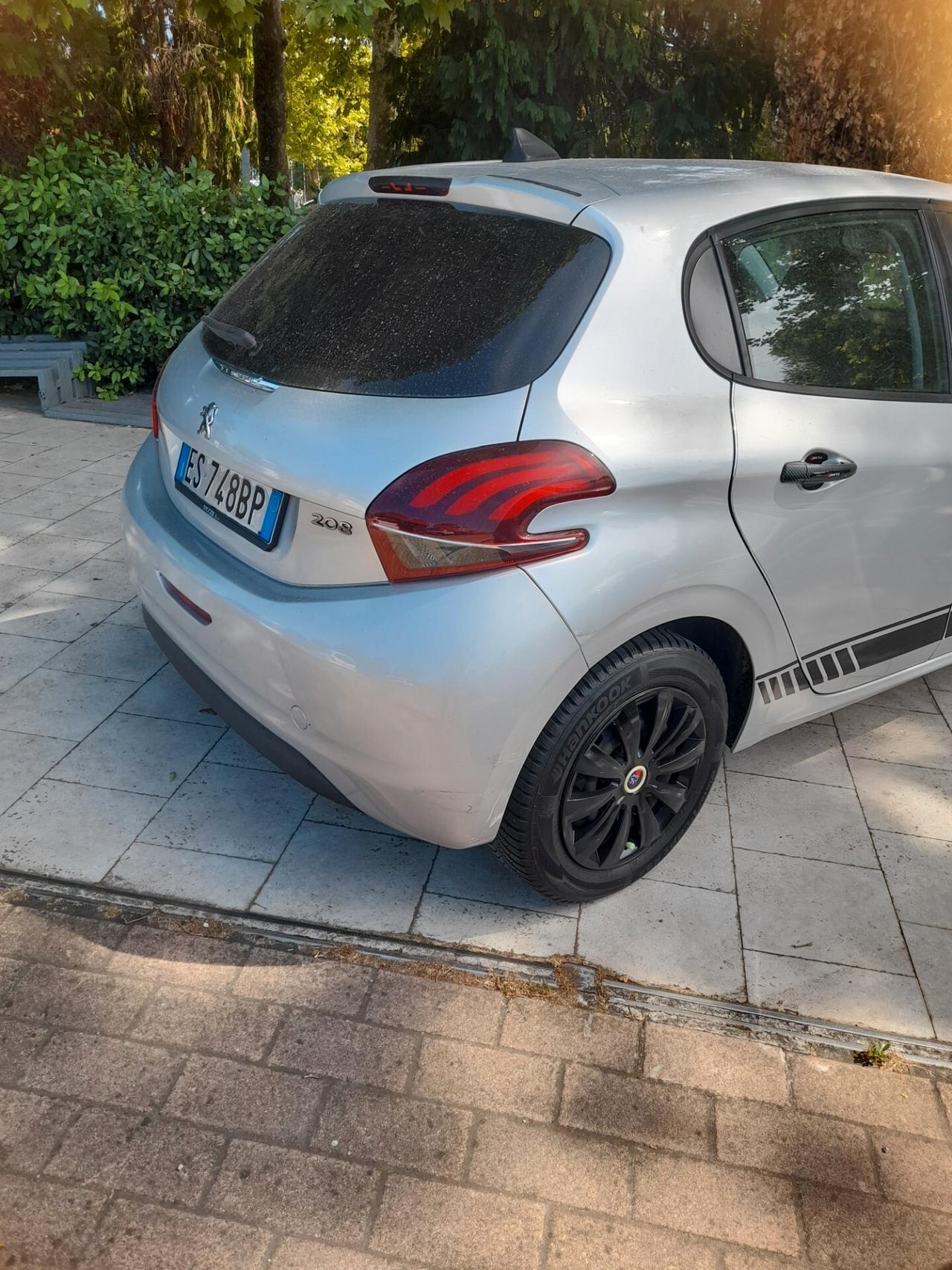 Peugeot 208 1.0 68 CV 5 porte