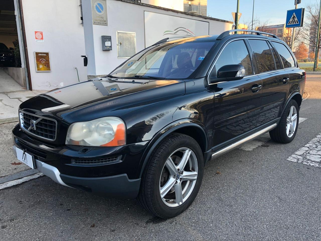 VOLVO XC90 2.4 D5 EXECUTIVE 185cv GEARTRONIC 7P – AUT/NAV/PDC