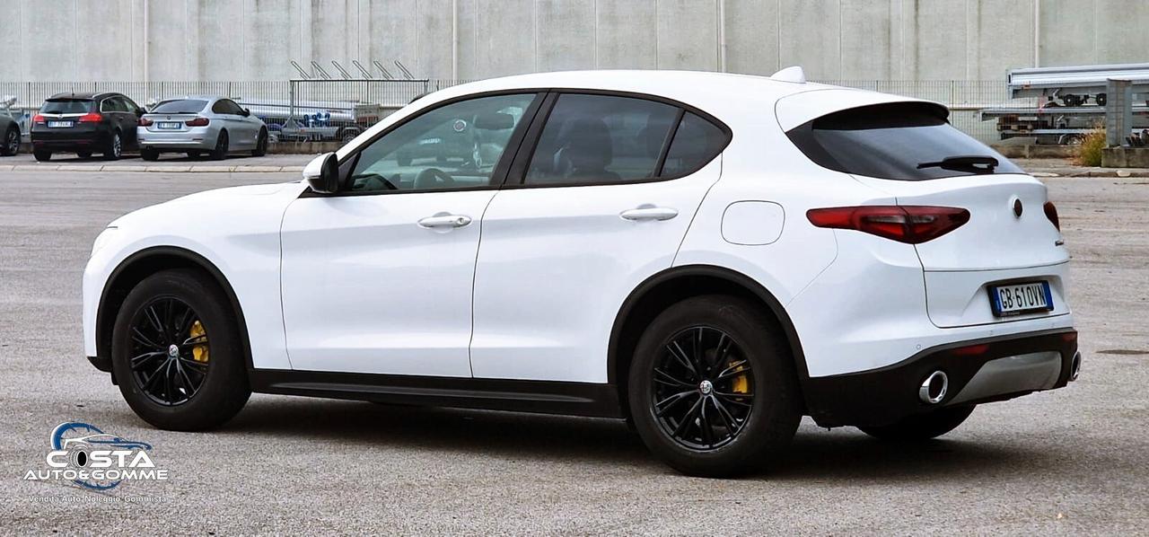 Alfa Romeo Stelvio 2.2 Turbodiesel 160 CV AT8 RWD Super