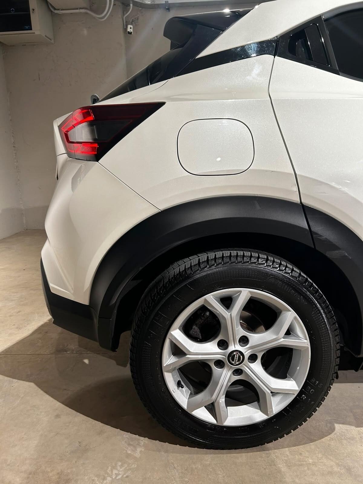 Nissan Juke 1.0 DIG-T 114 CV N-Connecta