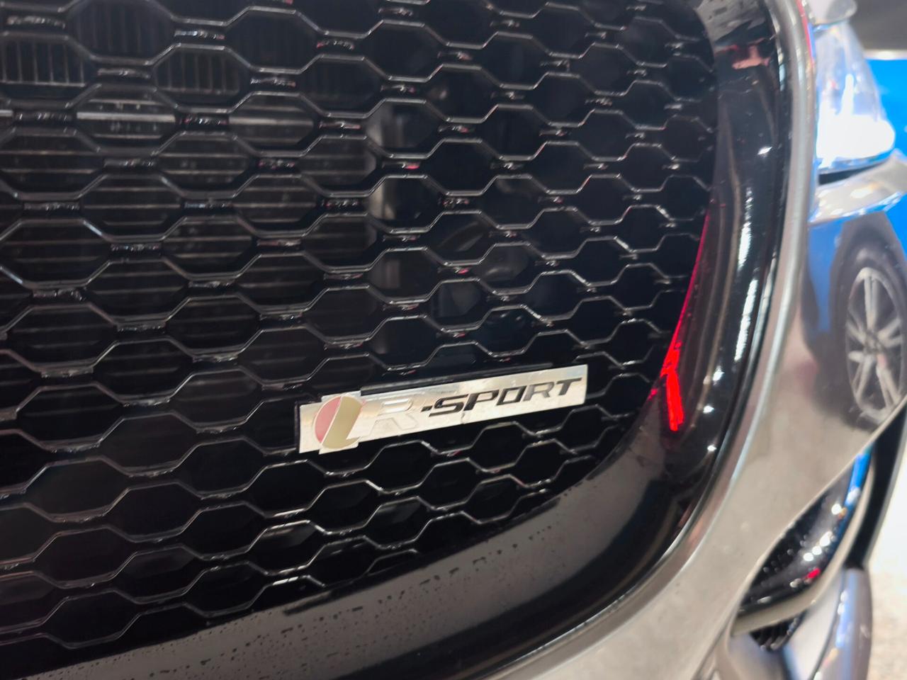 Jaguar F-Pace 2.0 D 180 CV AWD aut. R-SPORT 2018