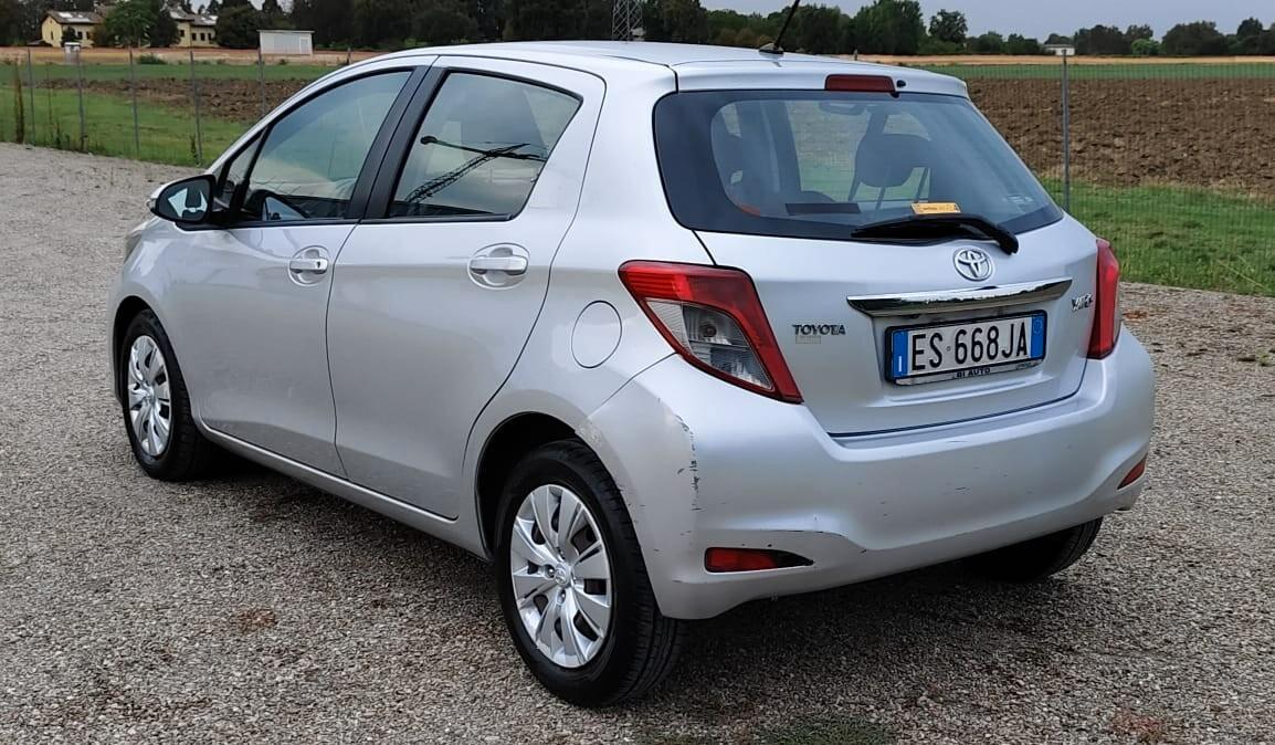Toyota Yaris 1.4 D-4D 5 porte Lounge