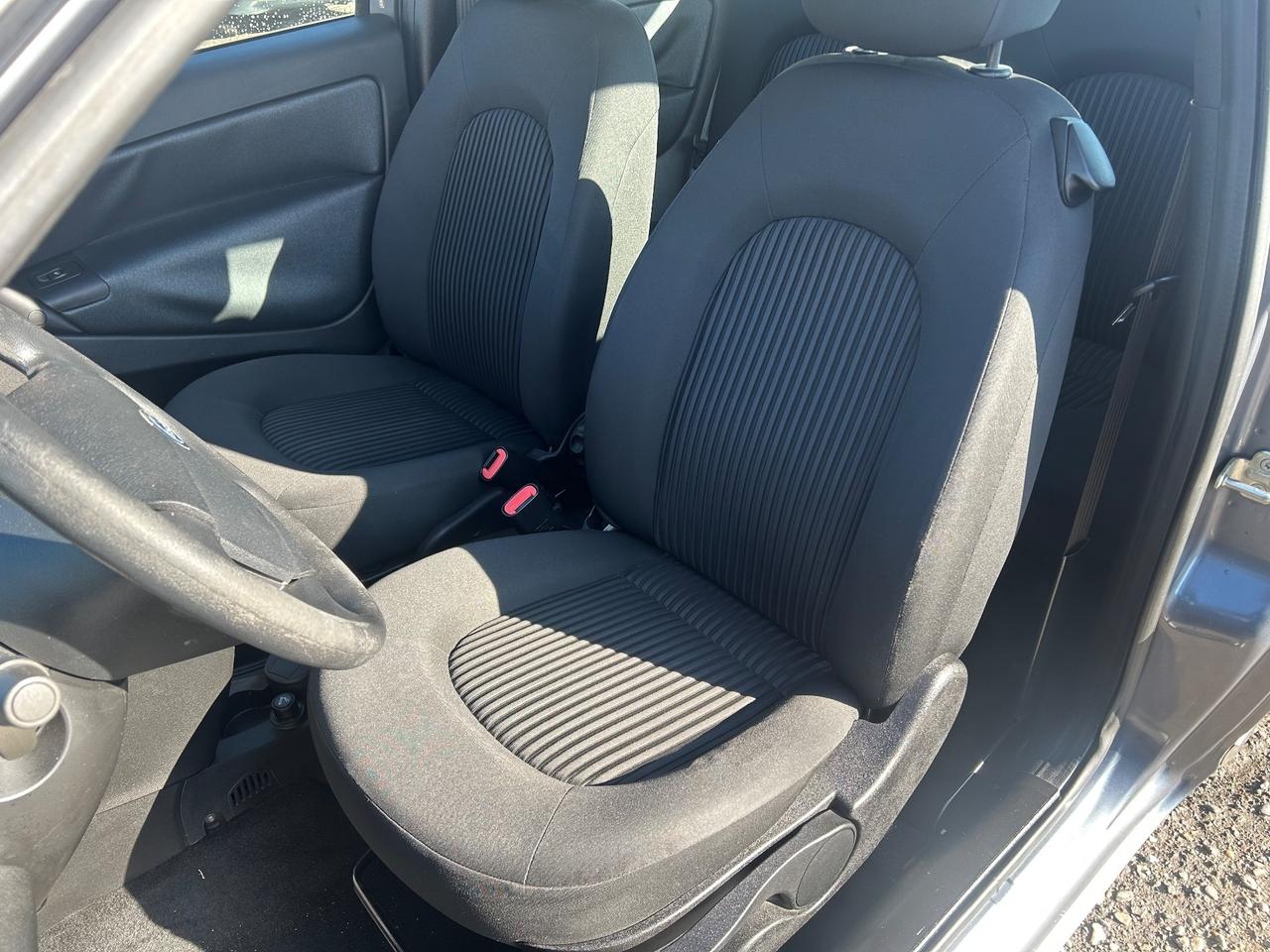 Lancia Ypsilon 1.3 MJT 75 CV