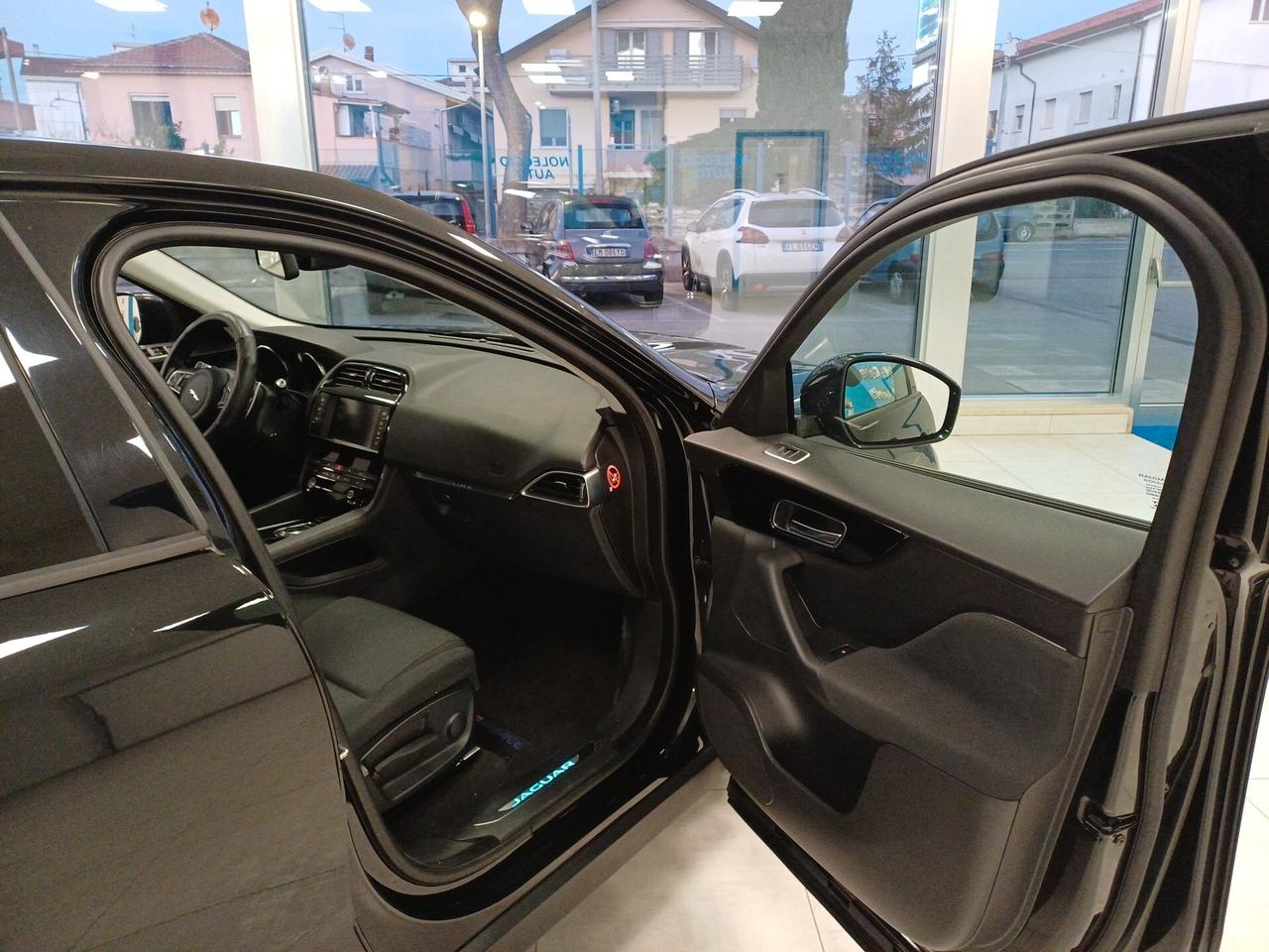 Jaguar F-Pace 2.0 D 180 CV AWD aut. Portfolio