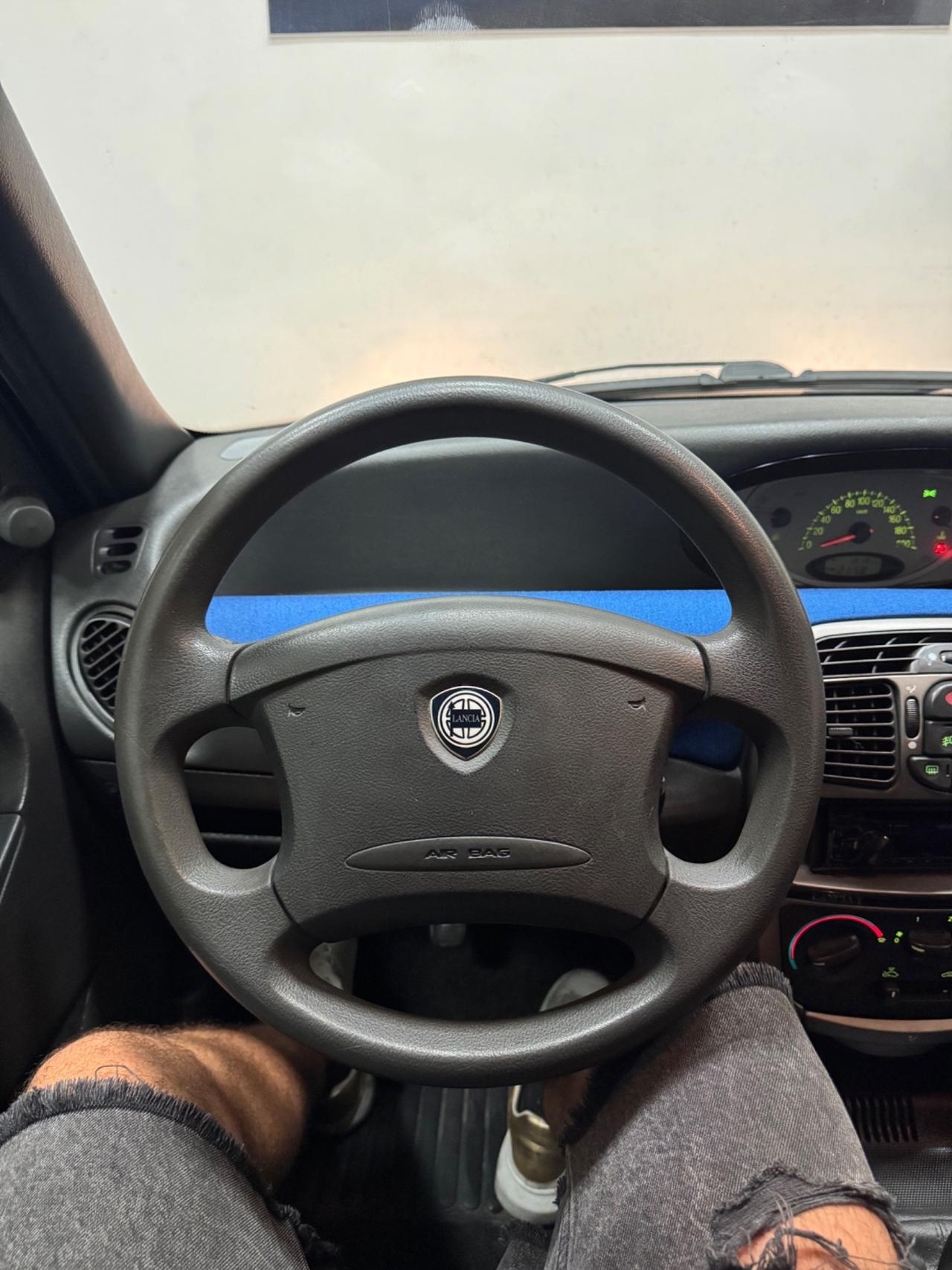 Lancia Y 1.2i 16V cat Elefantino Blu