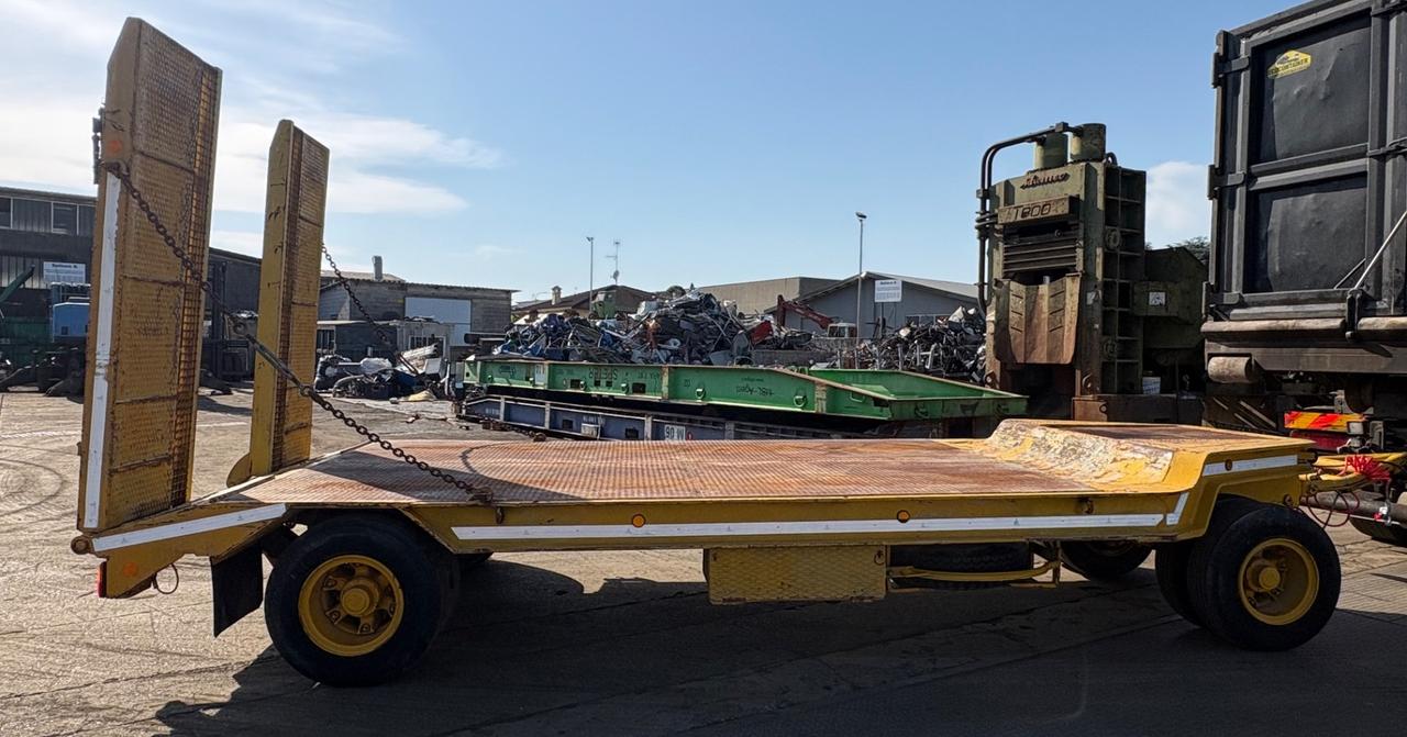 Rimorchio CTC carrello con rampe idrauliche