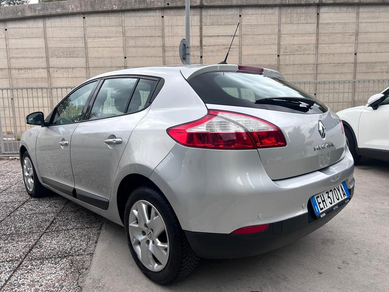 Renault Megane Mégane 1.5 dCi 110CV EDC Attractive