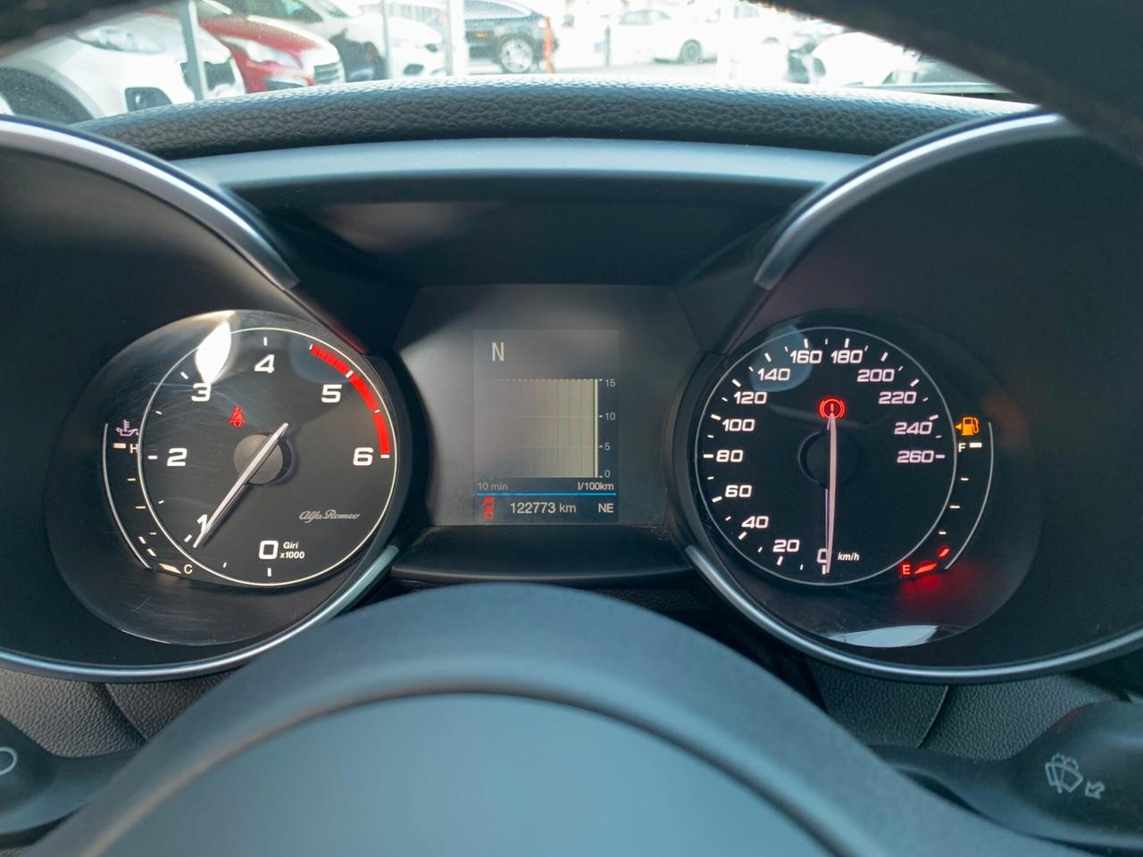 Alfa Romeo Giulia 2.2 Turbodiesel 180 CV Business Sport