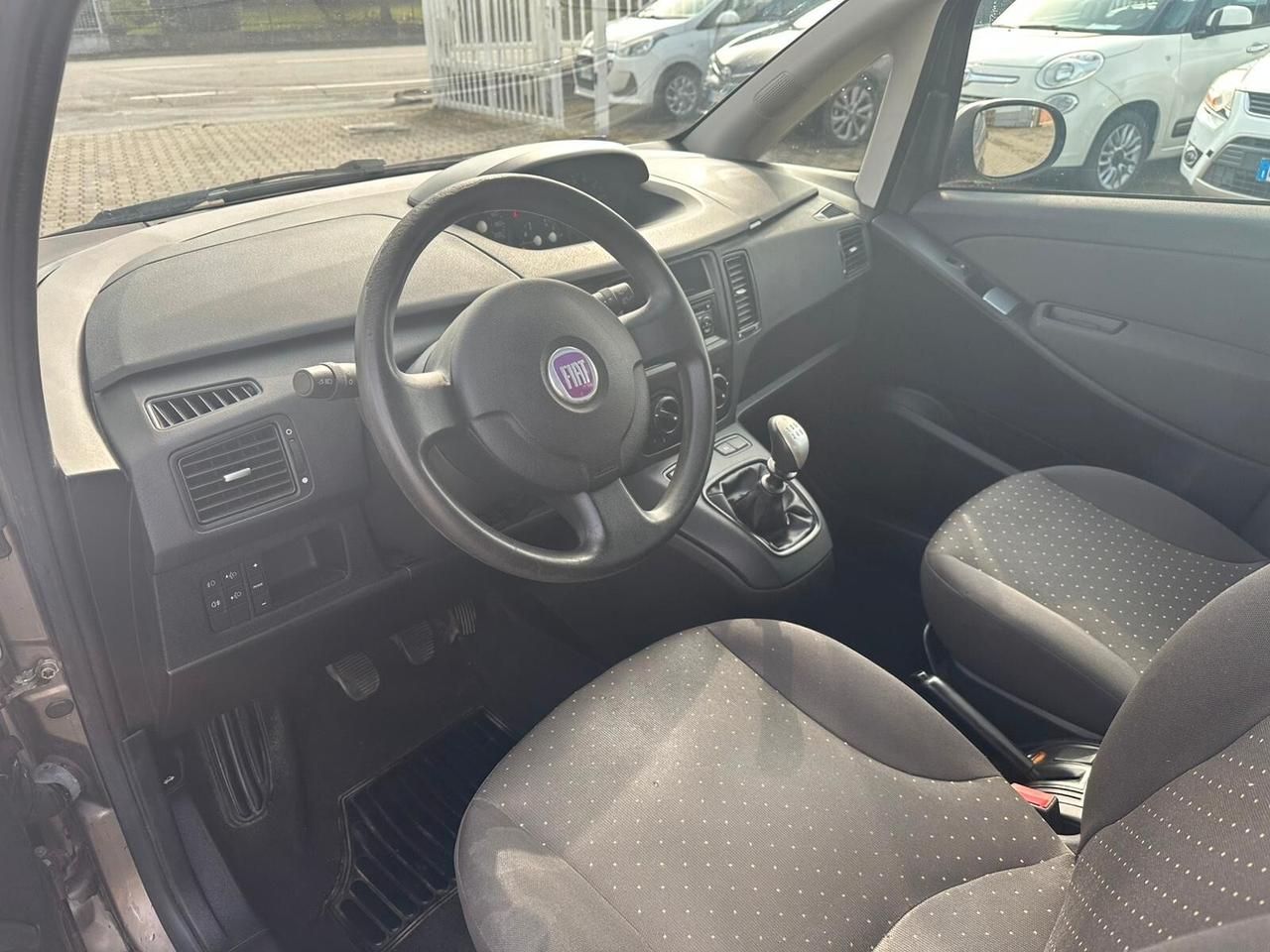 Fiat Idea 1.2 16V BlackLabel