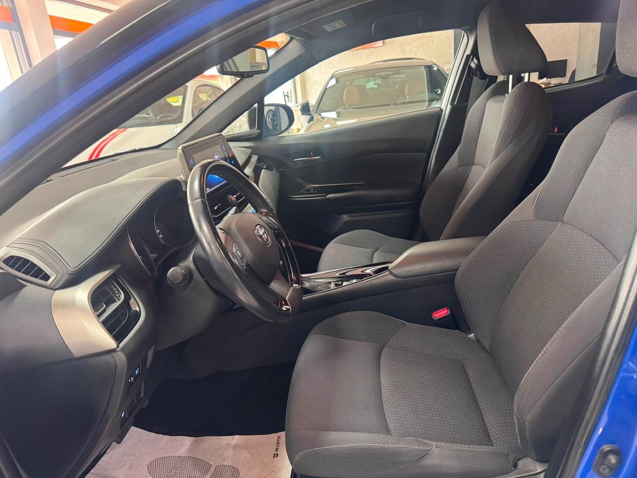 Toyota C-HR Lounge 1.8 HEV #11746
