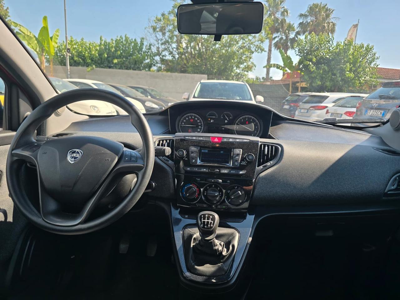 Lancia Ypsilon 1.0 FireFly 5 porte S&S Hybrid Ecochic