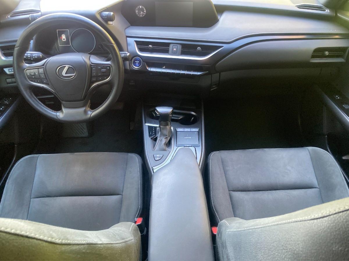LEXUS UX 250h 2.0 Business 2wd cvt