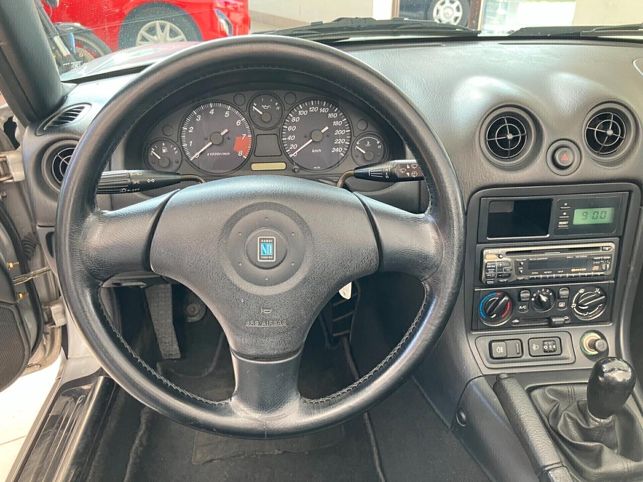 Mazda MX-5 1.6i CLIMA / HARD TOP