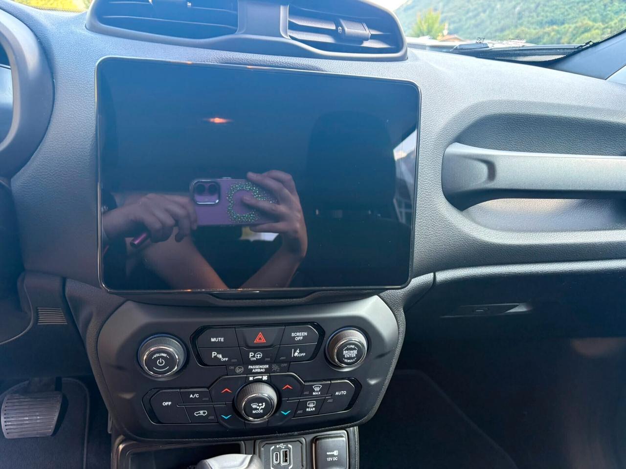 Jeep Renegade 1.5 Turbo T4 MHEV Summit