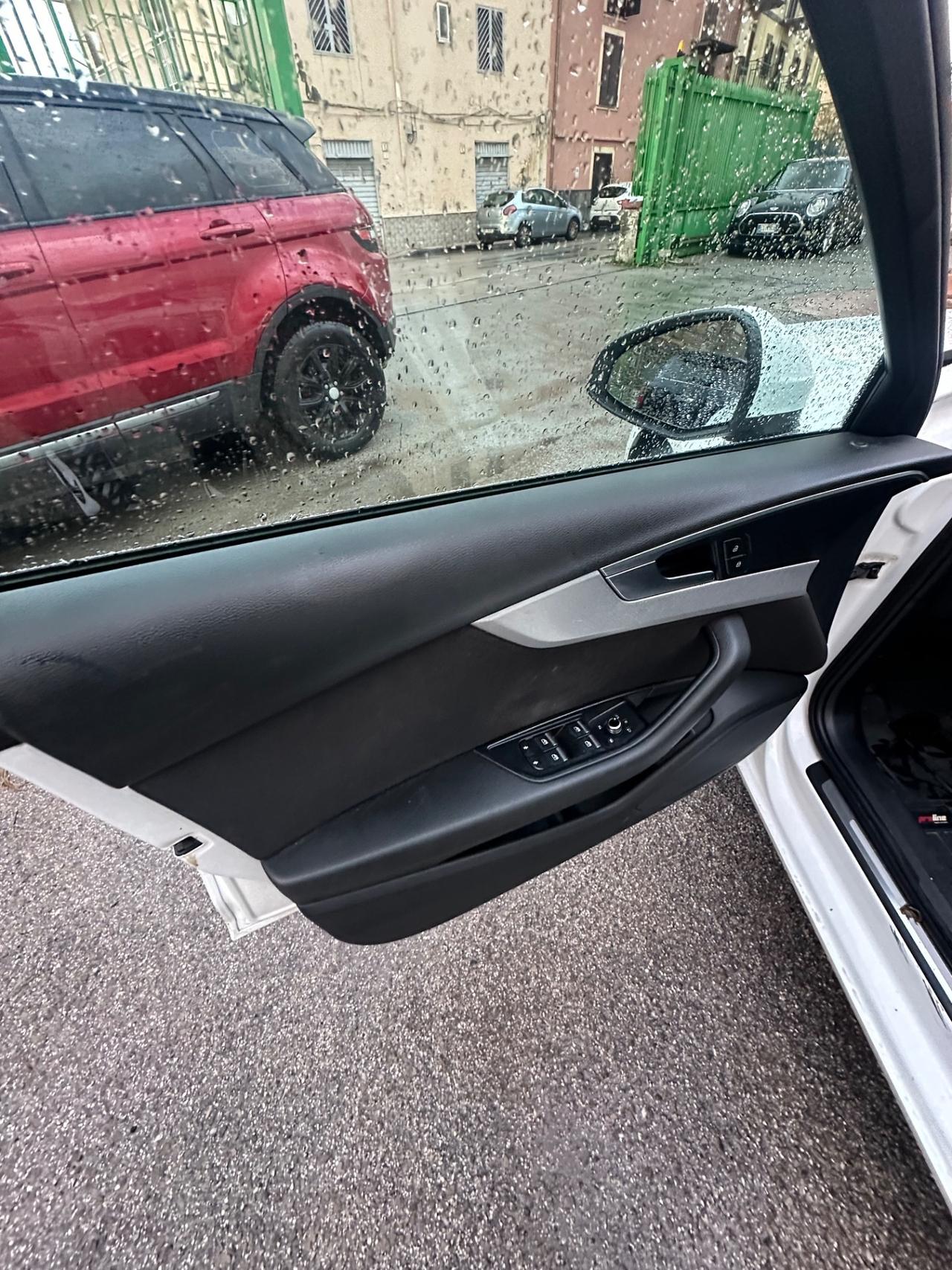 Audi A4 2.0 TDI 122 CV S tronic line edition