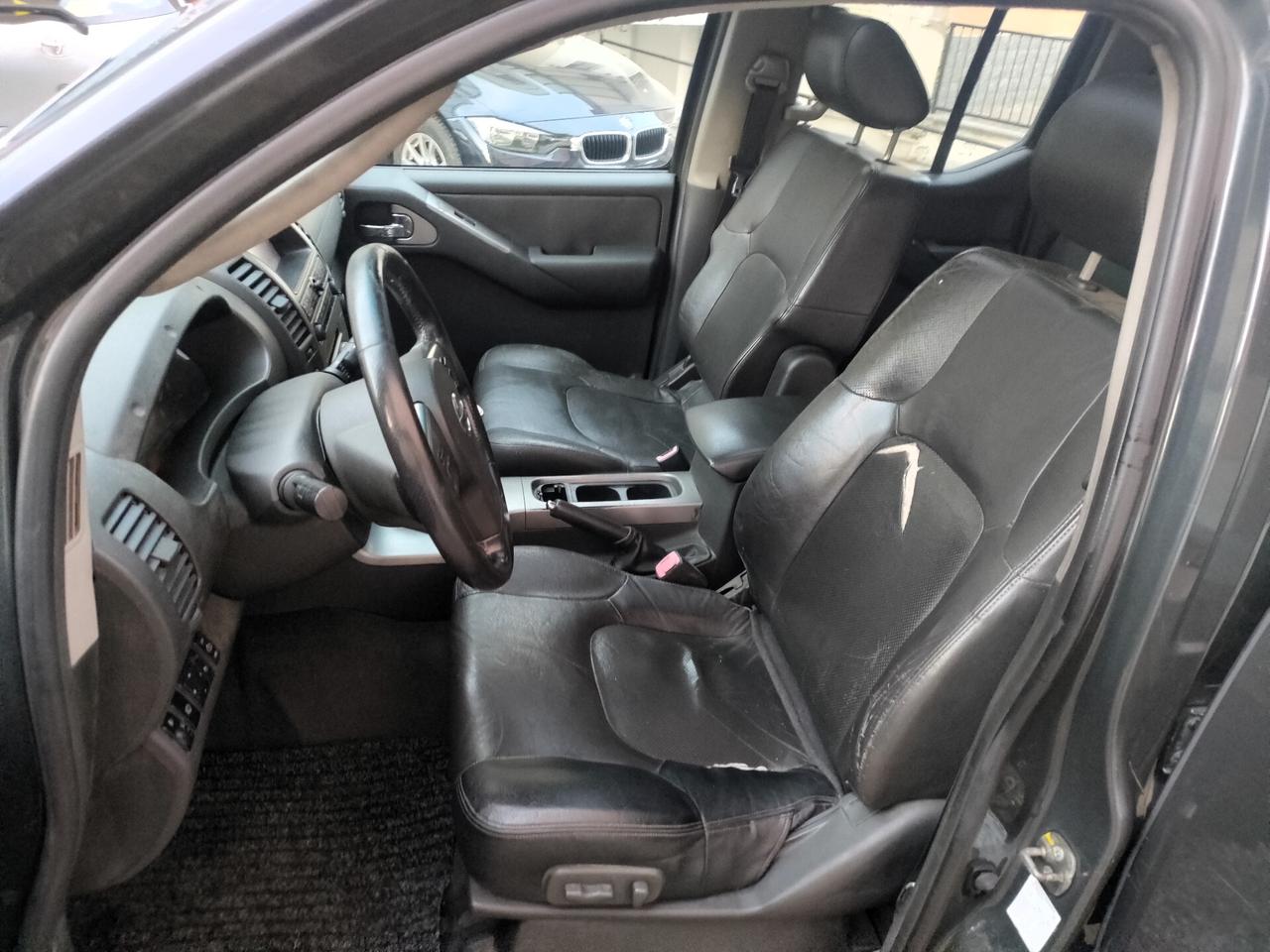 Nissan Navara 2.5 dCi 4p Double Cab LE