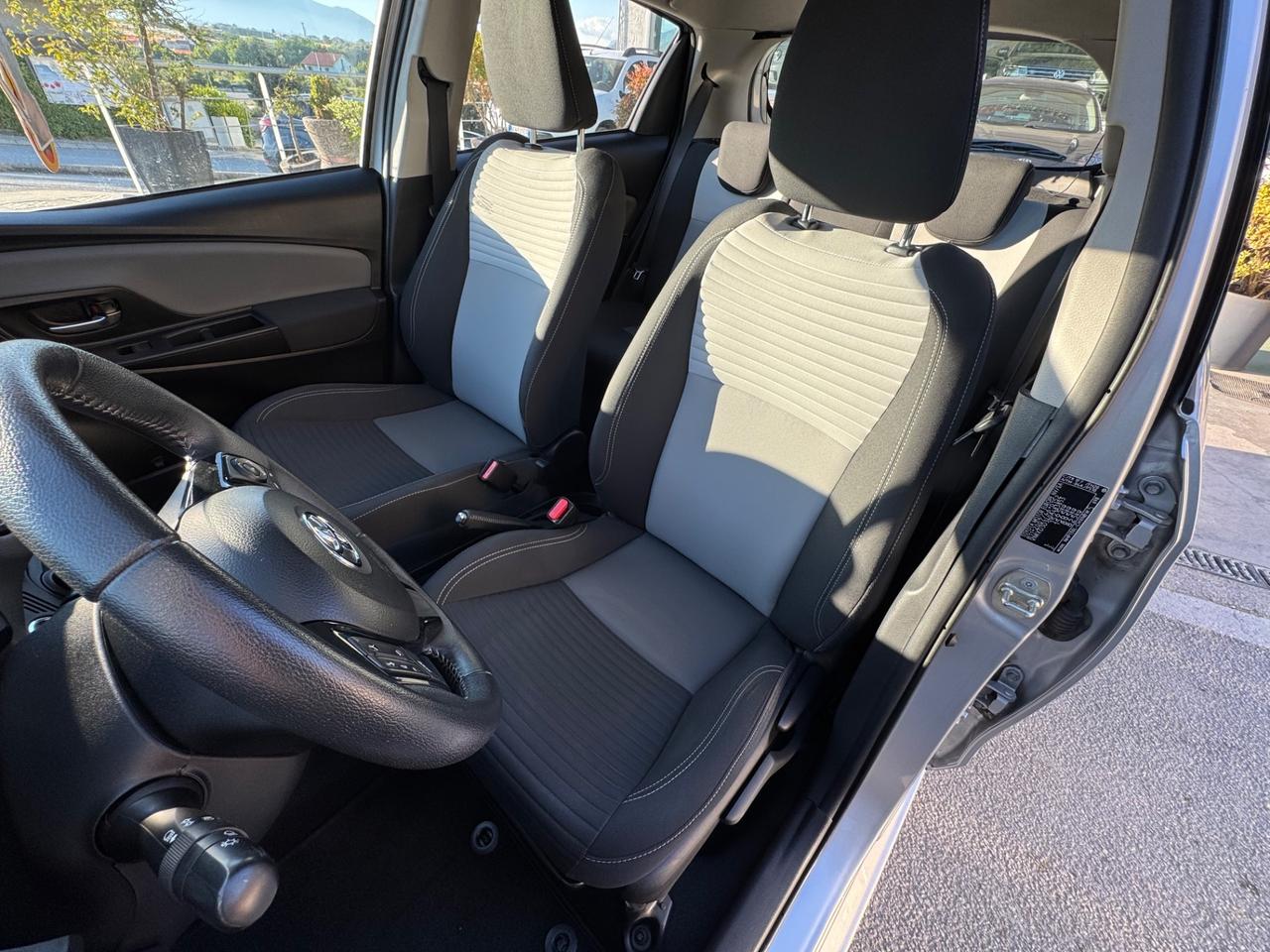 Toyota Yaris 1.5 HYBRID 5P.