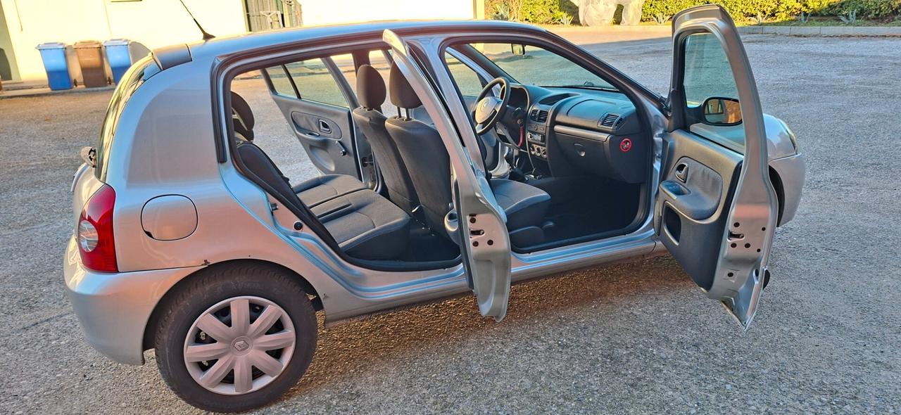 RENAULT CLIO 1.2 5 PORTE X NEOPATENTATI KM 120000