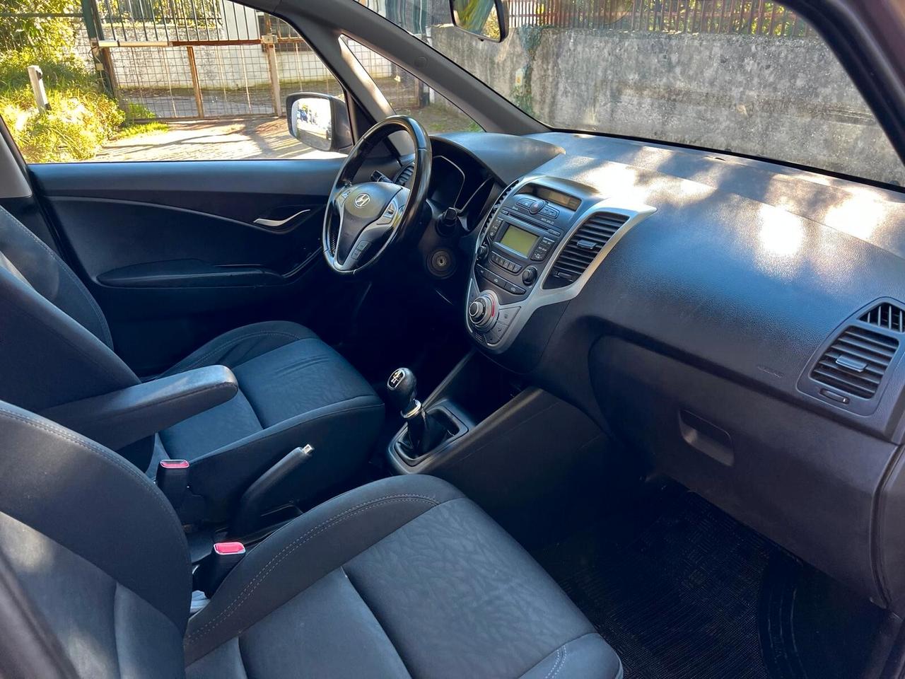 HYUNDAI IX20 1.4 Confort - 2012