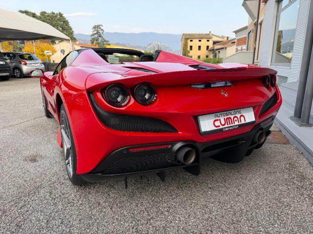 FERRARI F8 Spider
