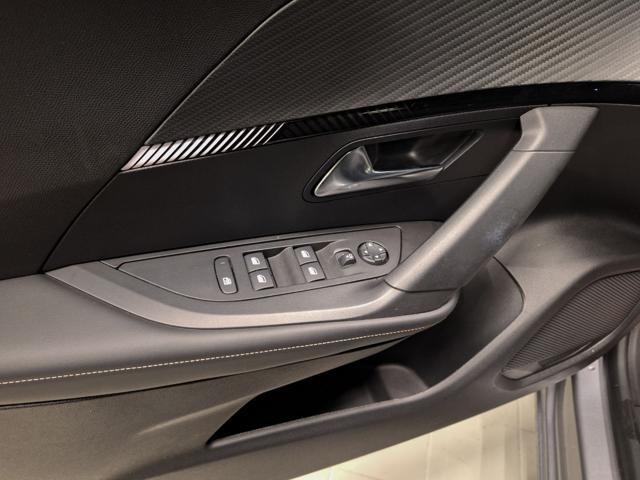 PEUGEOT 2008 PureTech 100 S&S Allure