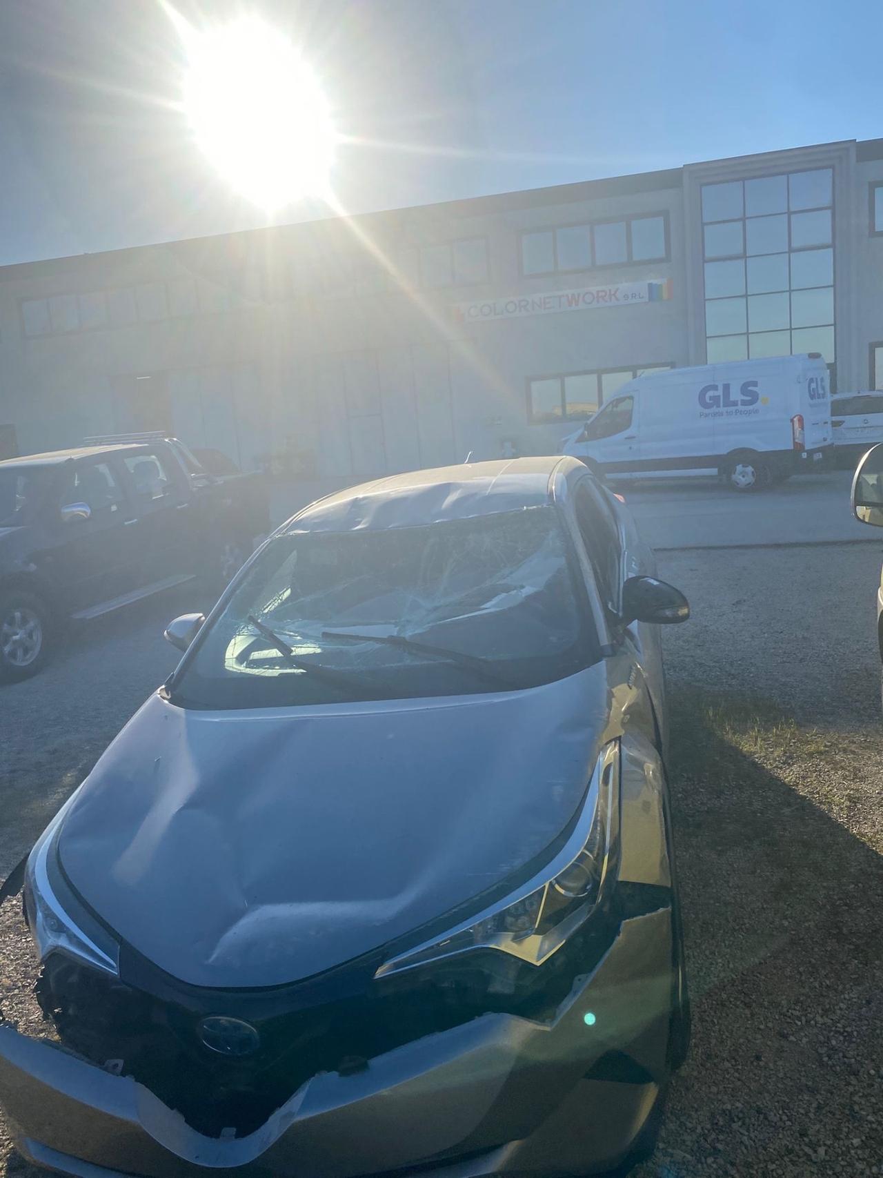 Toyota C-HR 1.8 Hybrid E-CVT Active INCIDENTATA