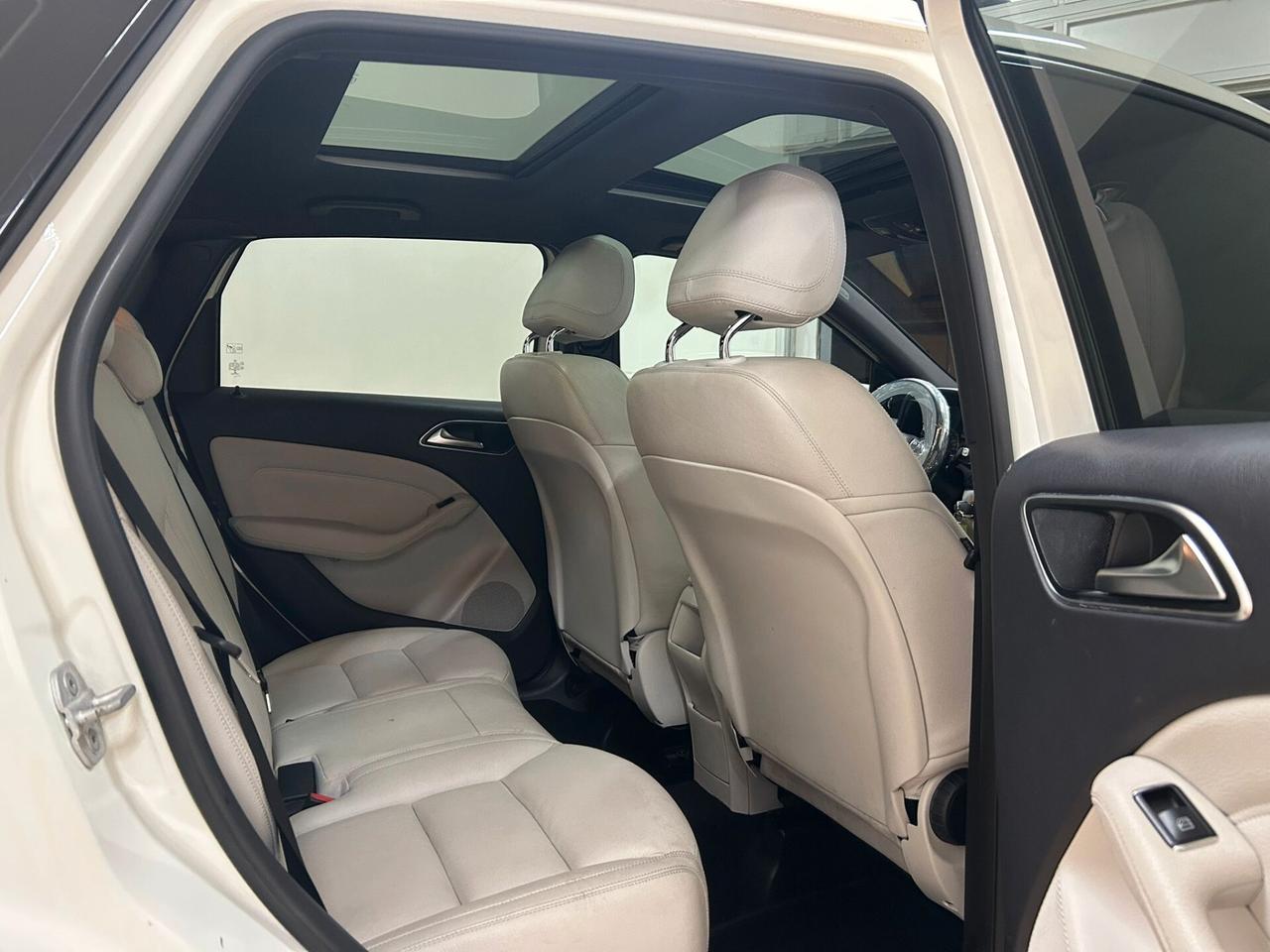 Mercedes-benz B 200 d Automatic Premium