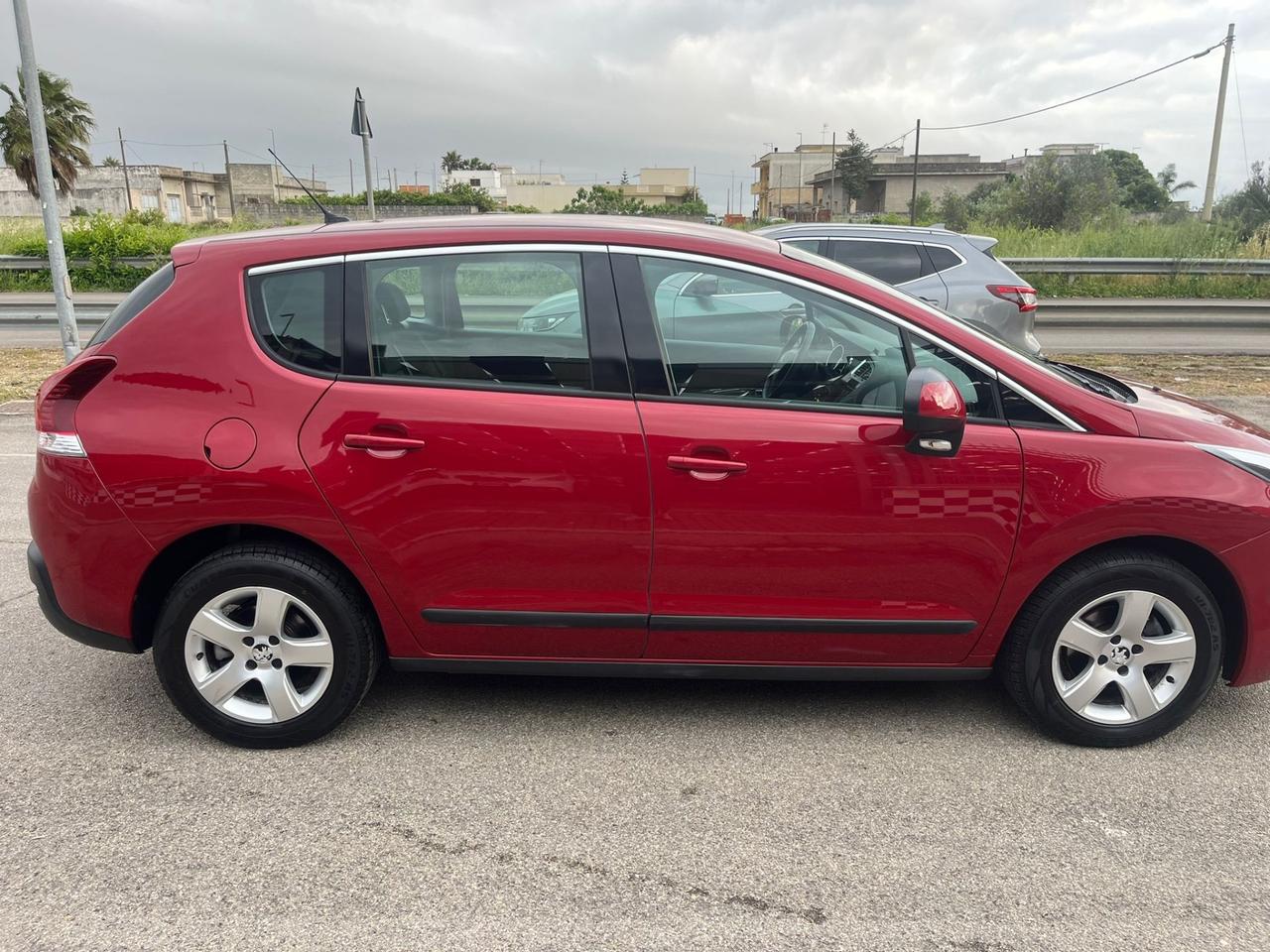 Peugeot 3008 1.6 HDi 115CV Business Unipro 2014