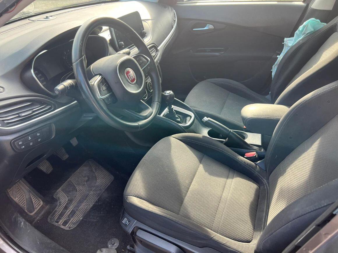 Fiat Tipo 1.4 T-Jet 120CV GPL SW Lounge