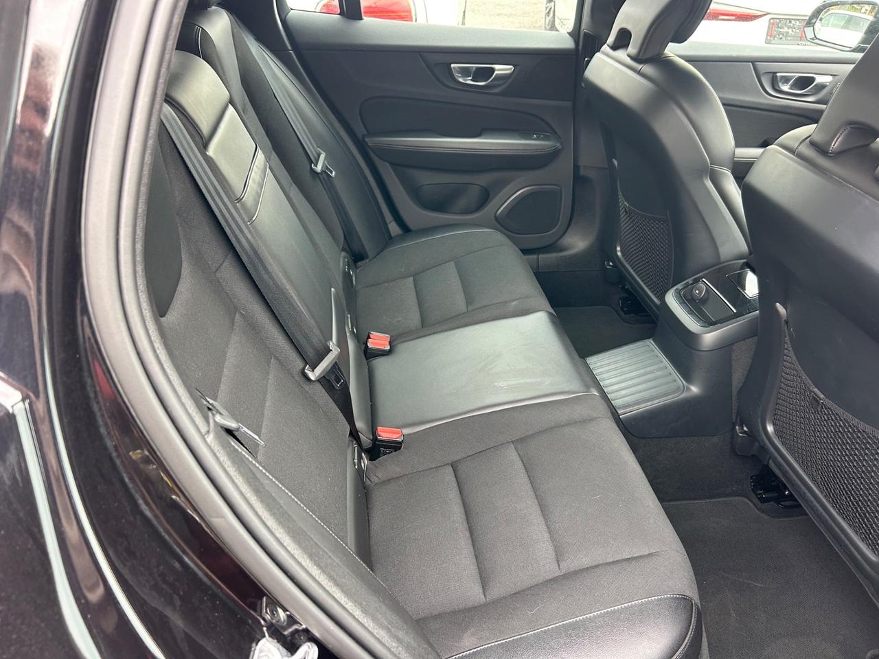 Volvo V60 T6 Recharge AWD Plug-in Hybrid Inscription
