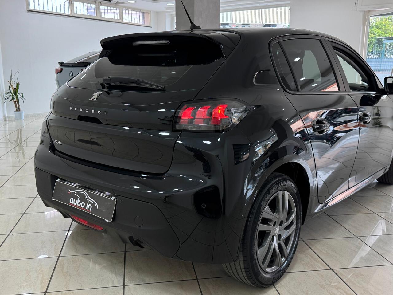 Peugeot 208 PureTech 75cv 5 porte Active Pack