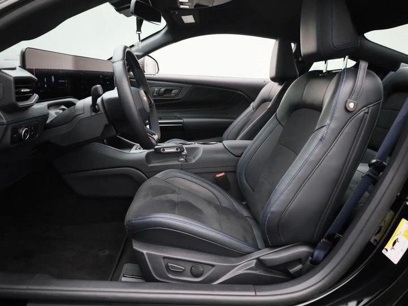 Ford Mustang 5.0 V8 453CV Dark Horse