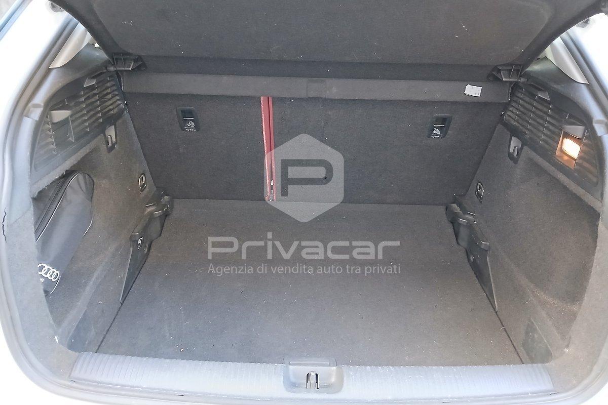 AUDI Q2 30 TFSI Business Design