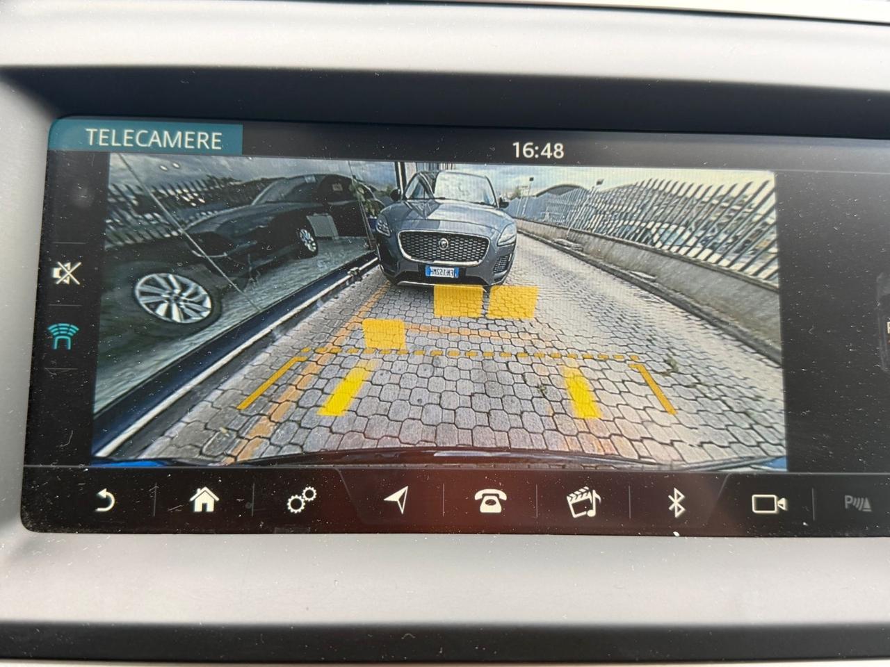 Jaguar E-Pace 2.0D 150 CV AWD aut. R-Dynamic HSE