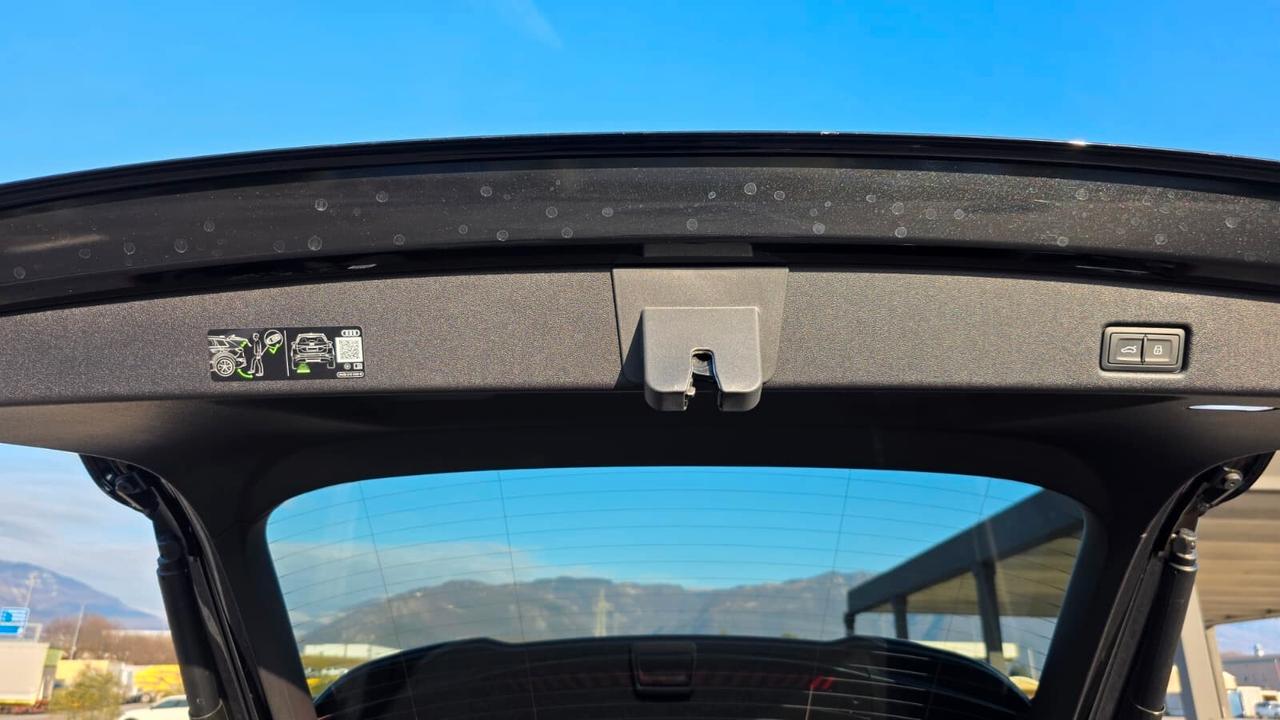 Audi Q5 SPB 2000 TD STRONIC SLINE NUOVA PRONTA CONSEGNA